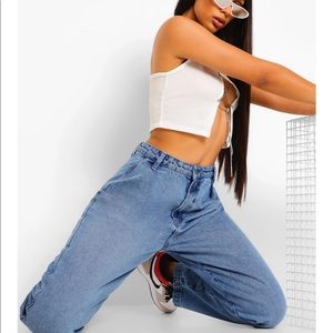 New with tags oversized jeans. Size 10.